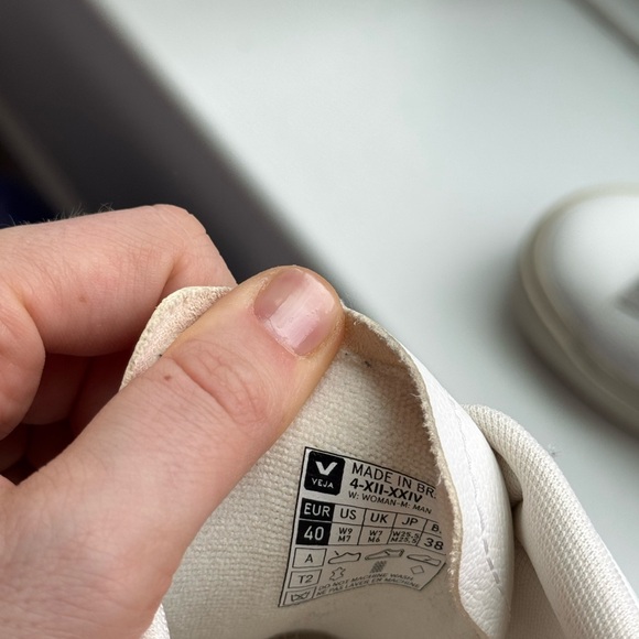 Veja Women's Cream and Tan Sneakers - Picture 5 of 5